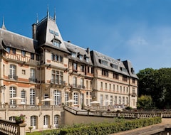 Otel Chateau De Montvillargenne (Gouvieux, Fransa)