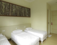 Hotel Arra Lembah Pinus (Cianjur, Indonesia)