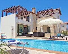 Koko talo/asunto Villa Panthea (Ayia Napa, Kypros)