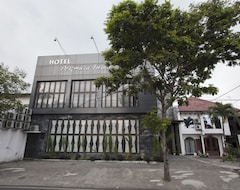 Khách sạn RedDoorz near Terminal Arjosari (Malang, Indonesia)