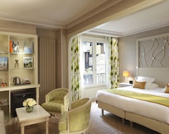 Hotel Rochester Champs-Elysees (Paris, France)
