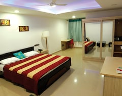 Khách sạn Capital O 986 Hotel Akhand s (Hyderabad, Ấn Độ)