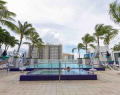 Pelicanstay in W Hotel Ft. Lauderdale (Fort Lauderdale, USA)