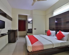 OYO 46718 Hotel Dev Palace (Ahmedabad, Indien)