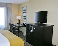 Khách sạn Holiday Inn Express & Suites Fort Saskatchewan (Fort Sasketchewan, Canada)