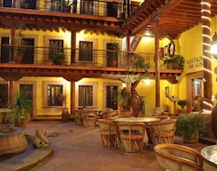 Khách sạn Hotel La Parroquia (Pátzcuaro, Mexico)