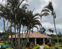 Toàn bộ căn nhà/căn hộ Hermosa Cabana Con Bonito Jardin Y Piscina En La Mesa De Los Santos (Piedecuesta, Colombia)