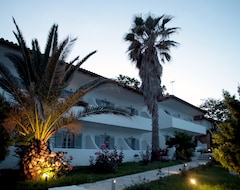 Khách sạn White Suites Resort (Afytos, Hy Lạp)