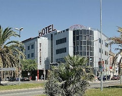 Hotel Domo (Vilafranca del Penedès, Spain)