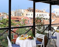 Hotel Ai Due Fanali (Venecija, Italija)
