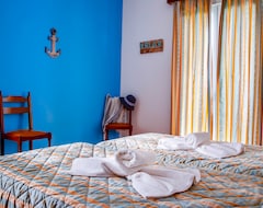 Huoneistohotelli Villa Pitsa (Batsi, Kreikka)