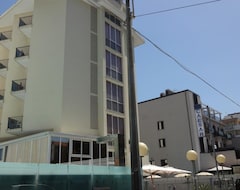 Hotel Aragosta (Rimini, Italy)