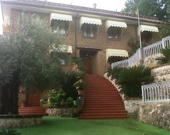 Hotel Monte degli Ulivi (Montoro Inferiore, Italy)