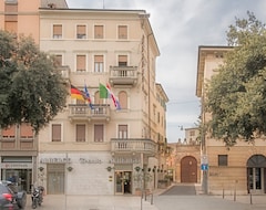 Khách sạn Trento (Verona, Ý)