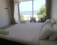 Five Trees Beach Resort Hotel (Kalpitiya, Sri Lanka)