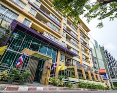 Hotel Sarasinee All Suites (Bangkok, Thailand)