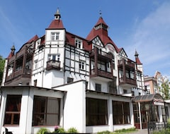 Hotelli Kurhaus Cranz (Zelenogradsk, Venäjä)
