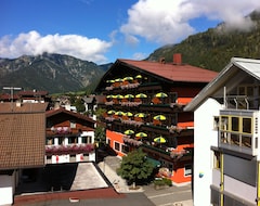 Hotelli Tiroler Adler (Waidring, Itävalta)