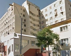 Koko talo/asunto Ion Cernic Apartments (Bacau, Romania)
