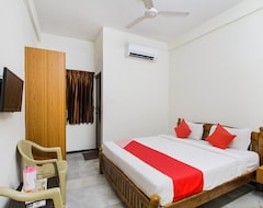 Khách sạn Oyo 67309 Hotel Tuk Tuk Palace (Ranchi, Ấn Độ)