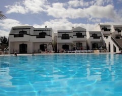 Hotelli Apartamentos San Marcial (Playa Matagorda, Espanja)