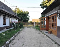 Entire House / Apartment Élni Jó Ház (Szarvas, Hungary)