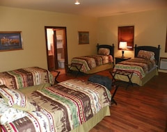 Entire House / Apartment Scenic Lodge In Rural Area (rental Is For One Room) (Kimball, USA)