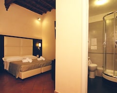 Hotel In And Out - Piazza Navona (Rome, Italy)