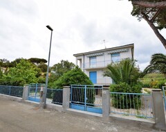Tüm Ev/Apart Daire Apartment with 10 beds, 50 meters from the beach (San Vincenzo, İtalya)