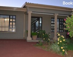 Leago Guesthouse (Bloemfontein, South Africa)