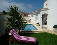 Koko talo/asunto Magnificent Villa Private Pool And Garden Cap7p Free Wifi (Jávea, Espanja)