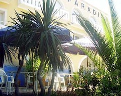 Hotel Paradis (Bormes-les-Mimosas, Francia)