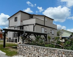 Căn hộ có phục vụ Apartments Marina (Ražanac, Croatia)