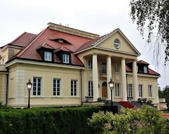 Otel Dwor Osieczek (Pniewy, Polonya)