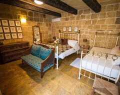 Khách sạn The Burrow Guest House (Tarxien, Malta)