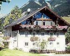 Hotelli Haus am Sonnenfels (Lermoos, Itävalta)