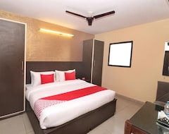 Hotel OYO 12717 Amsons Stays (Ludhiana, Indija)