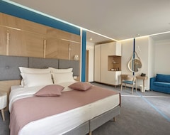 Hotel City Nest Modern & Cozy Suites (Belgrade, Serbia)
