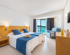 Hotel Vibra San Remo (San Antonio, Spain)