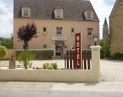 Hotel Hôtel A La Renommée (Saint-Père, France)