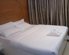 Hotel New Orleans (Manila, Philippines)