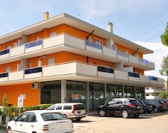 Hotelli Condominio Biasin (Bibione, Italia)