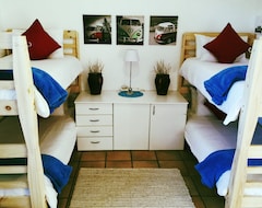Hotel The Surf Shack (Bloubergstrand, South Africa)