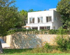 Toàn bộ căn nhà/căn hộ New luxury villa with swimming pool (Vrlika, Croatia)