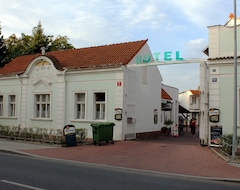 Otel Cham (Prag, Çek Cumhuriyeti)