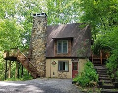 Toàn bộ căn nhà/căn hộ Treetops Lodge - Private Mountain Home In Mt. Mitchell Golf Community (Little Switzerland, Hoa Kỳ)