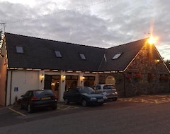 Hotelli The Old Barn Inn (Newport, Iso-Britannia)