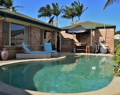 Casa/apartamento entero 4bdr Home With Pool 4km To Mooloolaba Beach (Mooloolaba, Australia)