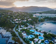 Хотел Pine Bay Holiday Resort (Кушадасъ, Турция)