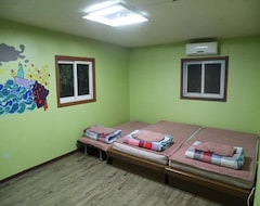 Bed & Breakfast One Love Guesthouse (Seogwipo, Hàn Quốc)
